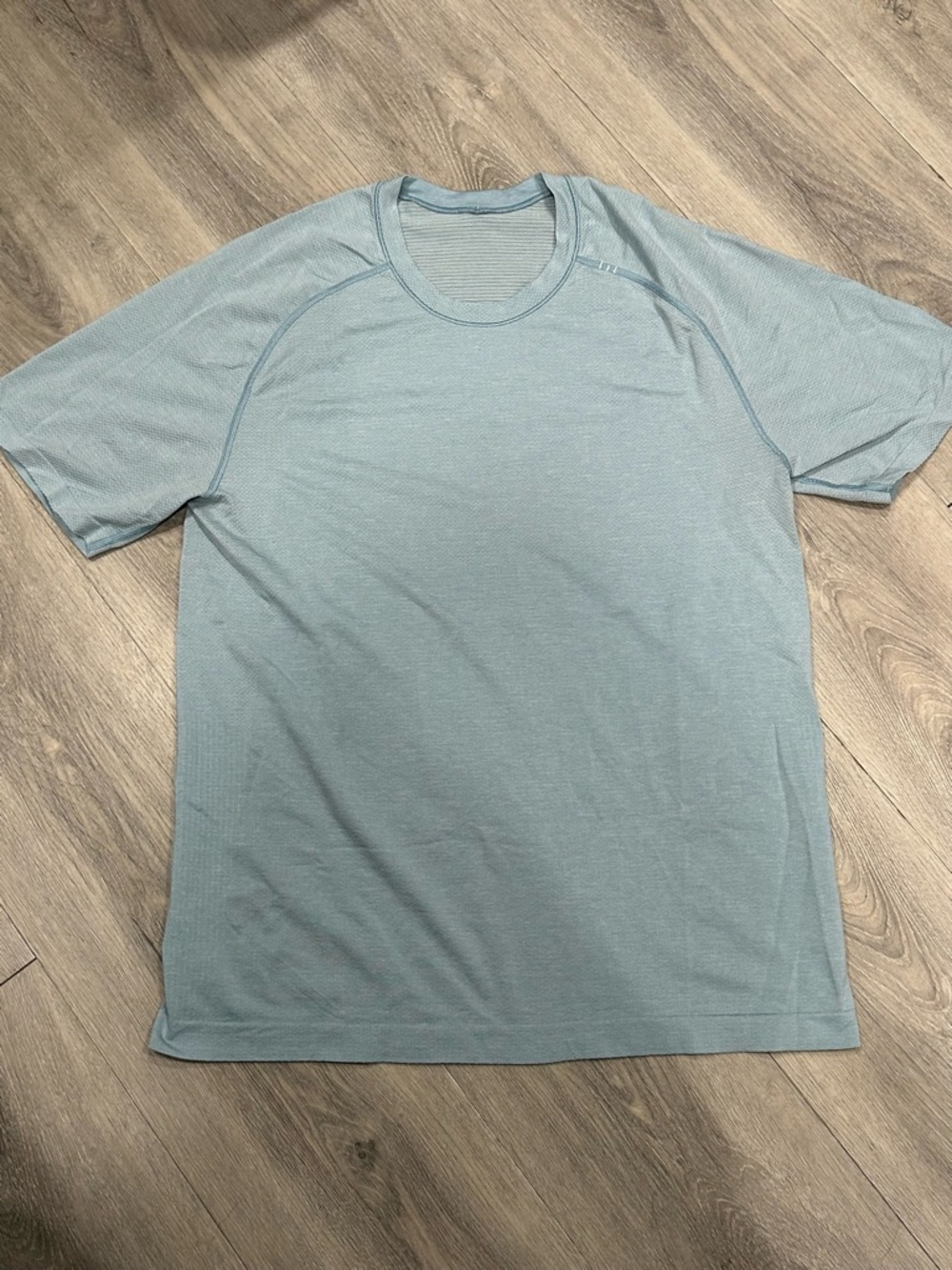 lululemon athletica Men's Light Blue Short-Sleeve